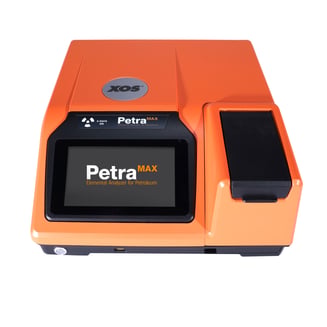 Petra MAX on white